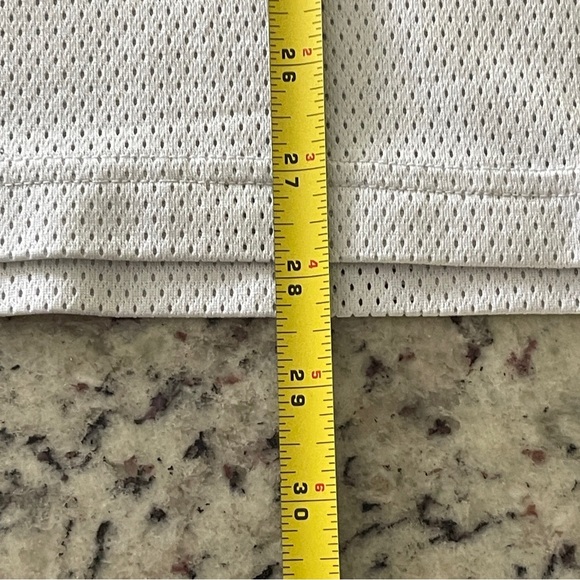 Vintage Nike White Sleeveless Tank Size Medium Basketball Center Swoosh Jersey - Picture 7 of 8